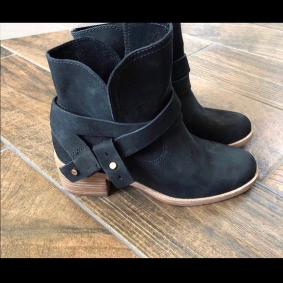 NWT ELORA UGG BOOTIES NEW IN BOX 9.5 - Picture 3 of 6